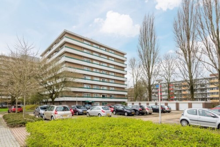 Appartement aan Etna 0, Amstelveen